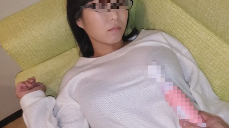 FC2-PPV-1545487 【个人】土味眼镜巨乳妻、大量潮吹哭泣吶喊被他人肉棒中出。