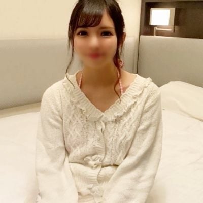 FC2-PPV-1561060 與那位神萌美少女認真做愛播種