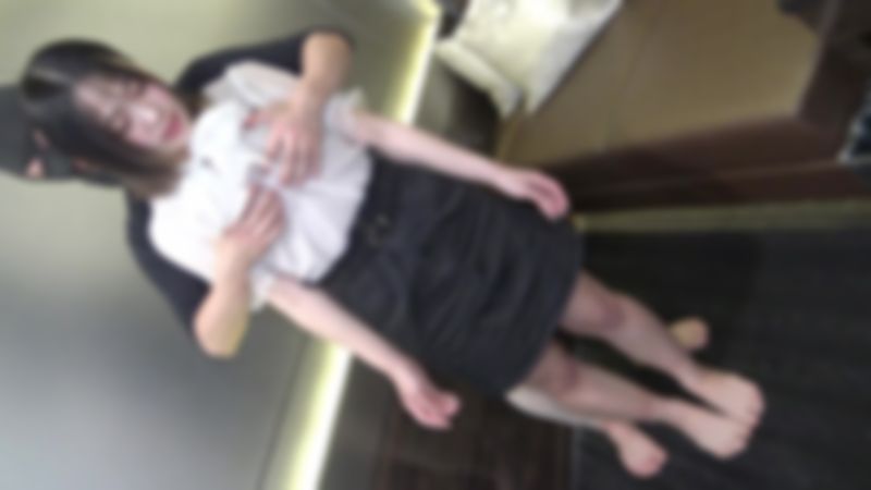 FC2-PPV-4480509 嬌小羅莉的學生妹雪。雖然有著殘存少女的身體，不過無法輸給快樂接受中出。