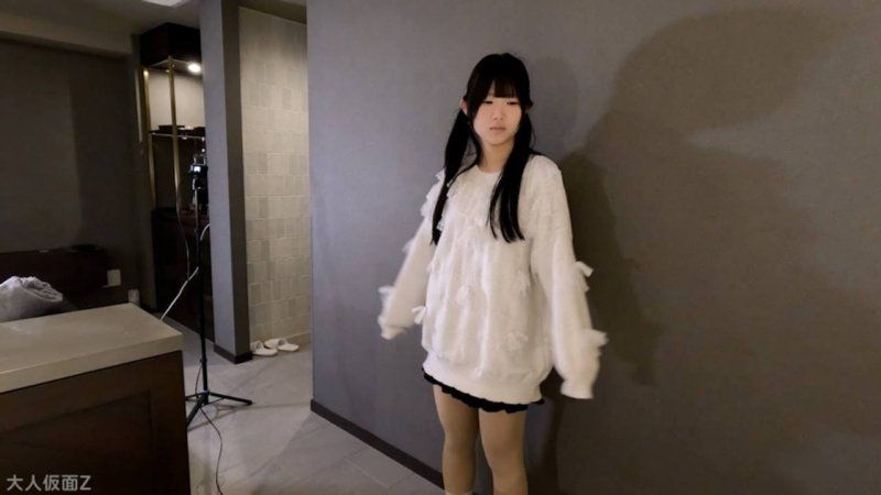 FC2-PPV-4880821 【素人初次拍攝】堇(18)163cm47kgD罩杯超級可愛，卻被中年大叔接吻、中出、肛門貫通的影片，不同角度和未公開影片