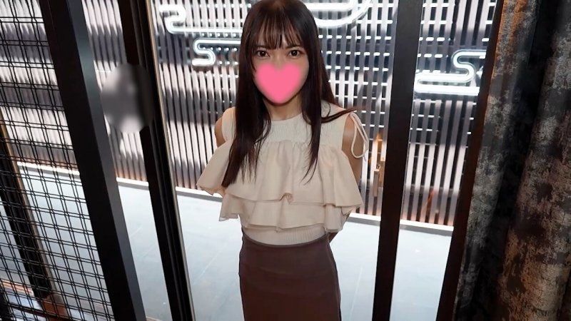 FC2-PPV-4740638 【神级腹肌！】田径女大生的爆肌腹肌、最棒的腰身让她高潮不断的大量中出PLAY