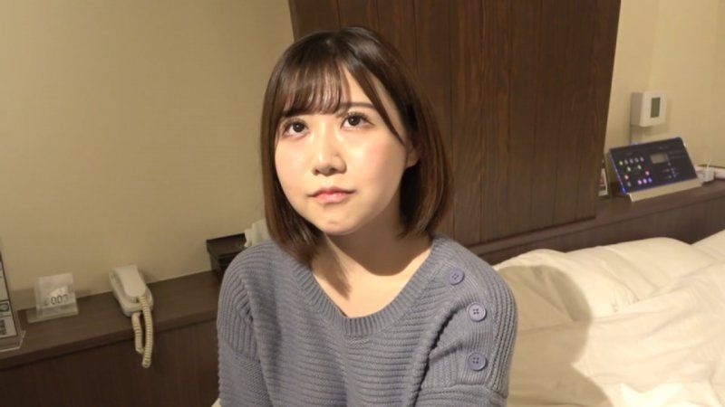 FC2-PPV-4693820 【斯拍・素人】被撞见出轨现场，要求对男友保密的情色自拍