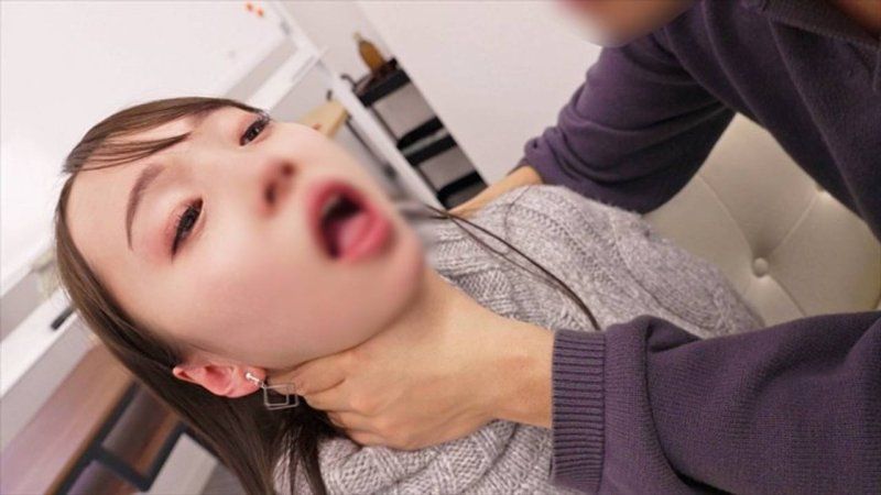 FC2-PPV-4724729 【最狂喷发深喉者】超可爱大学生深喉者