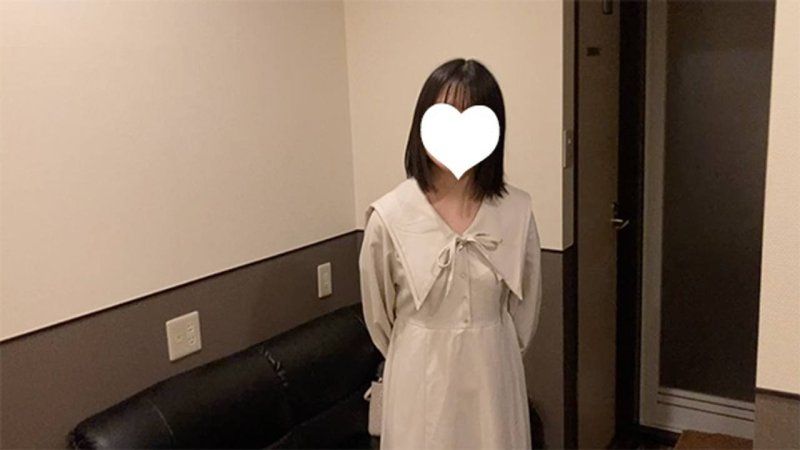 FC2-PPV-4840818 【完全新作！・前100名1000日圓折扣】嘛18歲・射精＆N露・生。黑髮樸素童顏制服女孩，首次盡心盡力！射精後第二回合聽話陰道深處射精確定懷孕！（069）